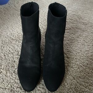 Old Navy 6” shaft booties; faux leather & suede; back zip entry; 3” heel; sz: 8